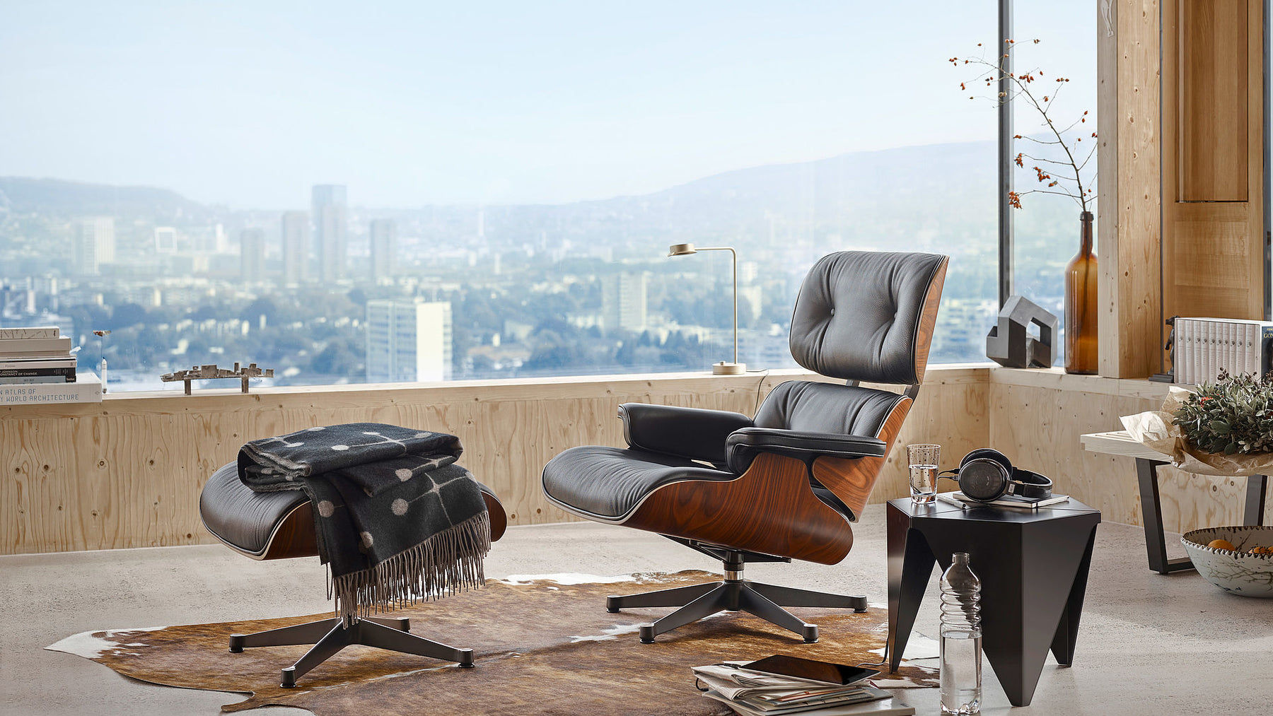 Lounge and Ottoman