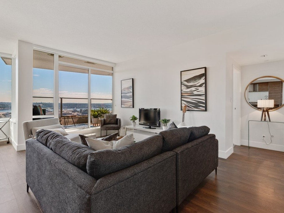 2303-1550 Fern Street North Vancouver, BC