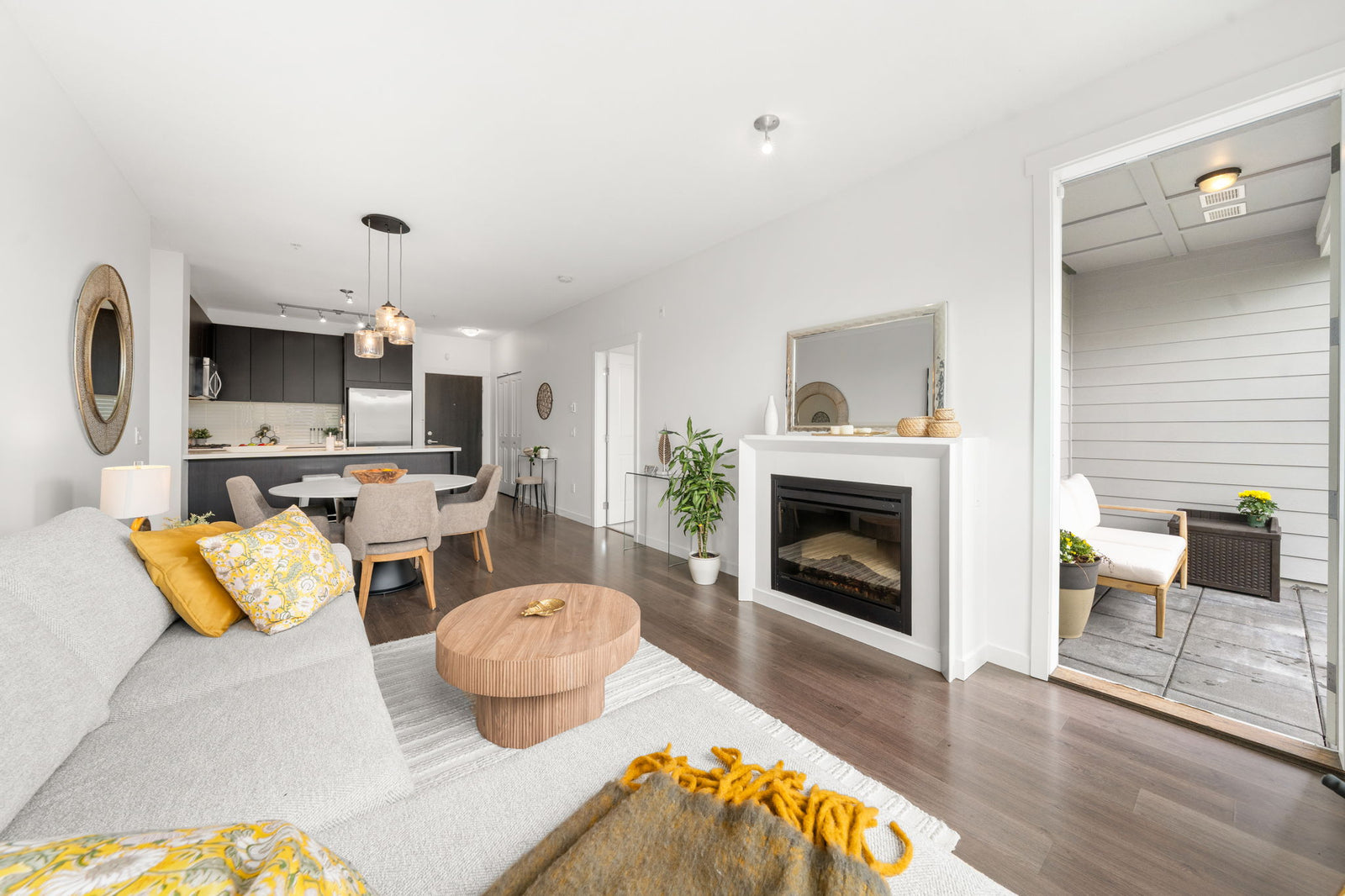 101-717 Chesterfield Ave