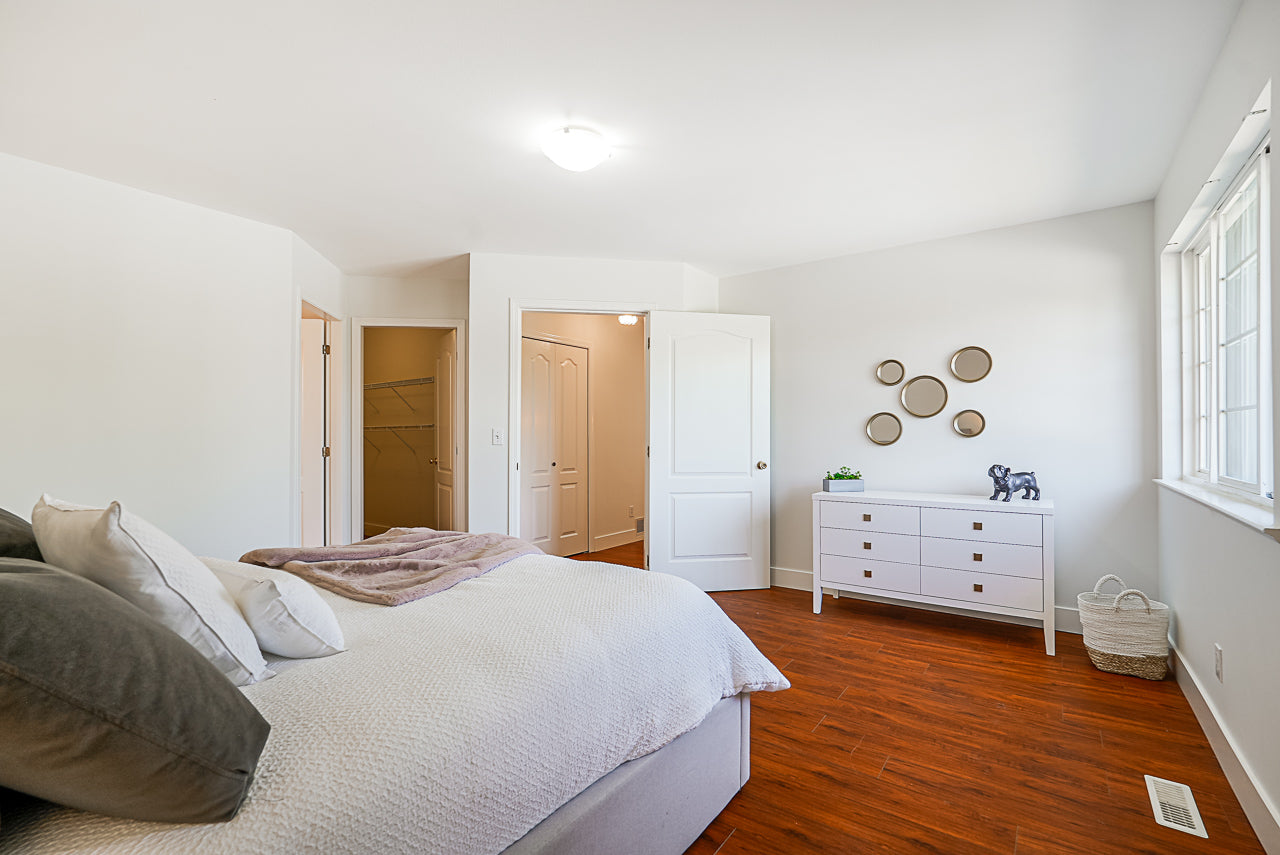 10965 155 Street Surrey BC