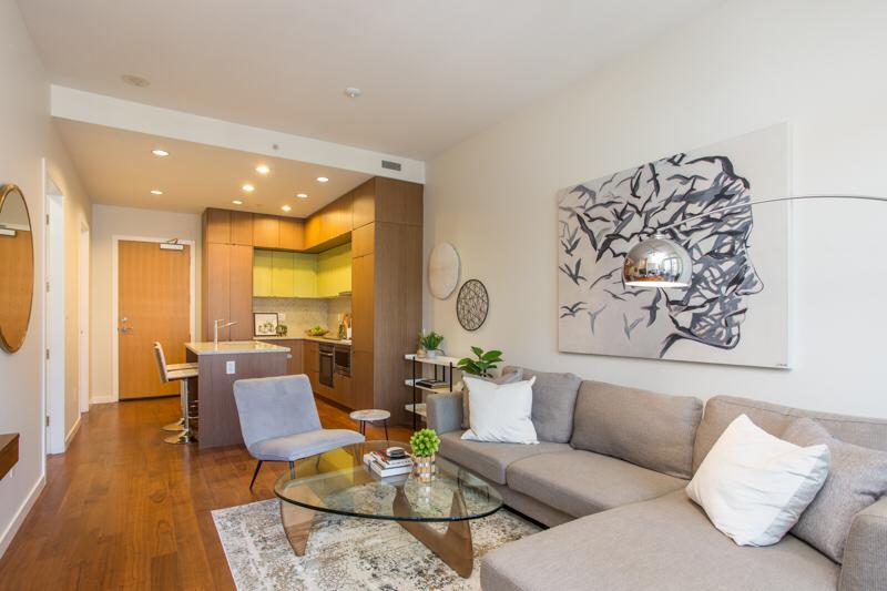 1102-1205 Howe Street Vancouver BC