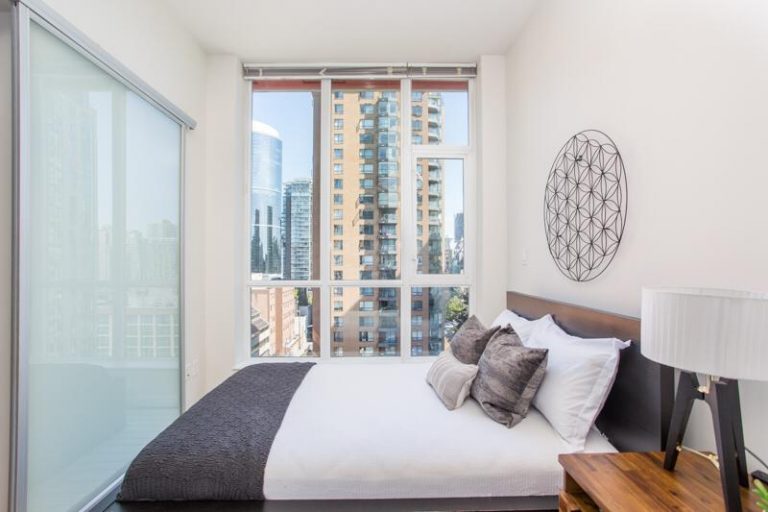 1102-1205 Howe Street Vancouver BC