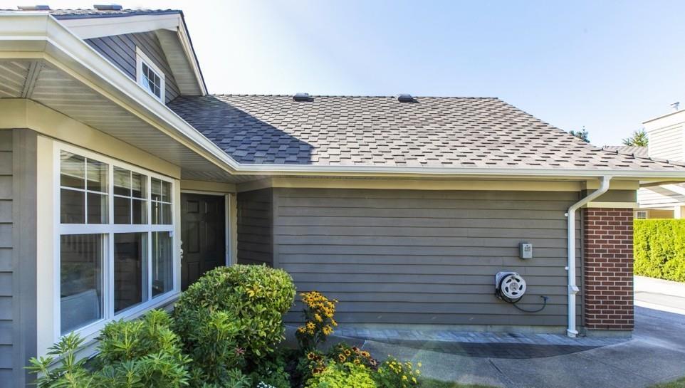 115 – 15500 Rosemary Heights Crescent Surrey BC