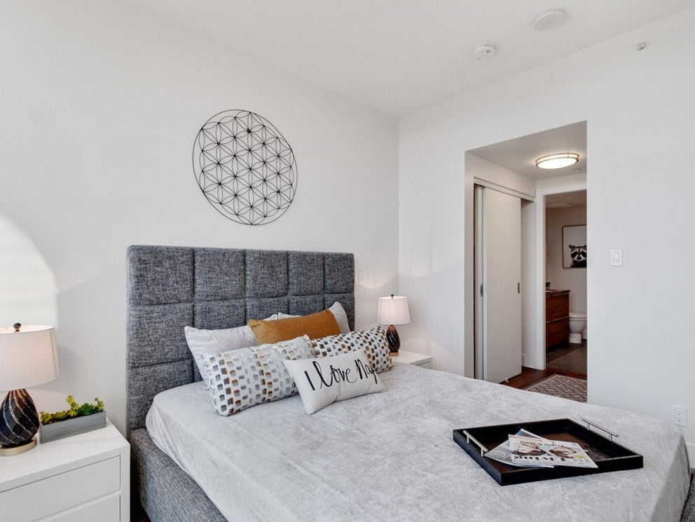 2303-1550 Fern Street North Vancouver, BC