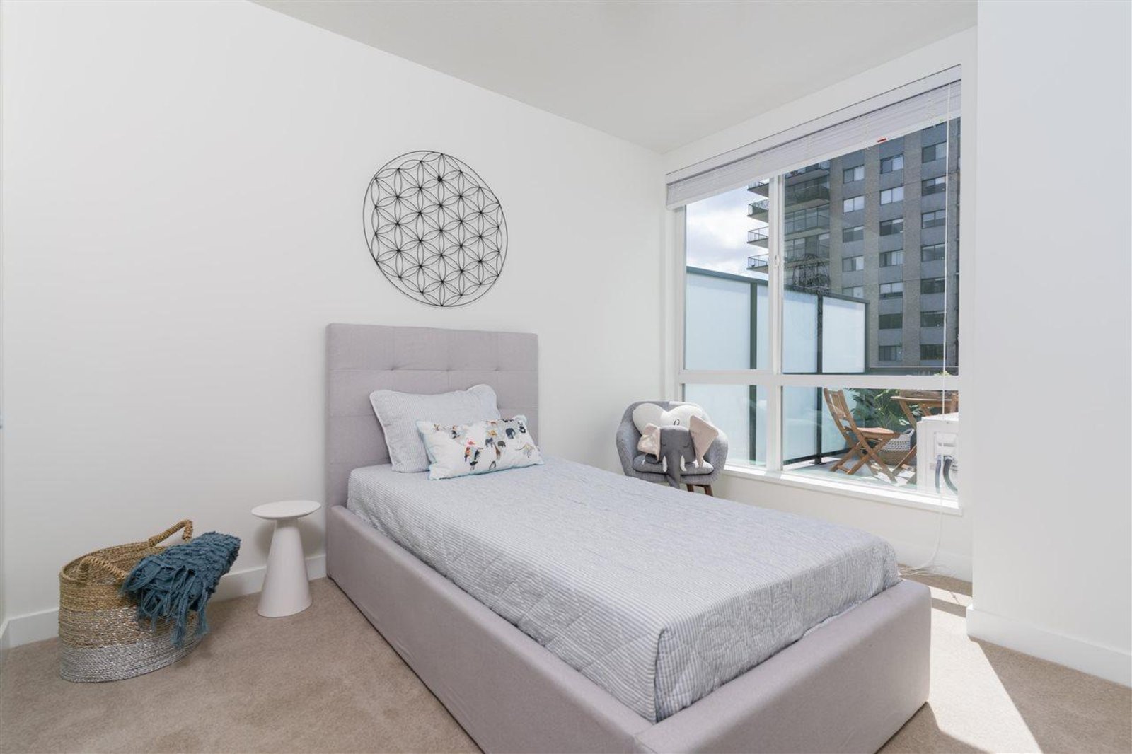 204 – 108 8th Street North Vancouver