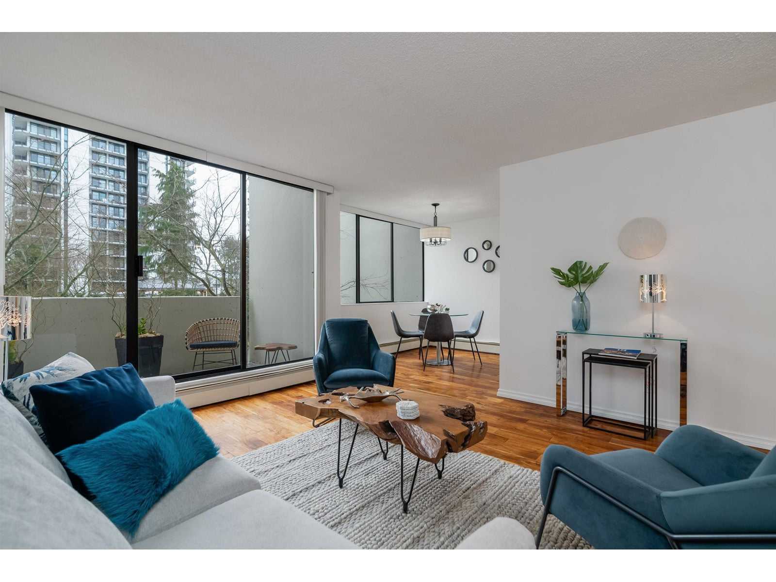 204 – 4105 Maywood Burnaby BC