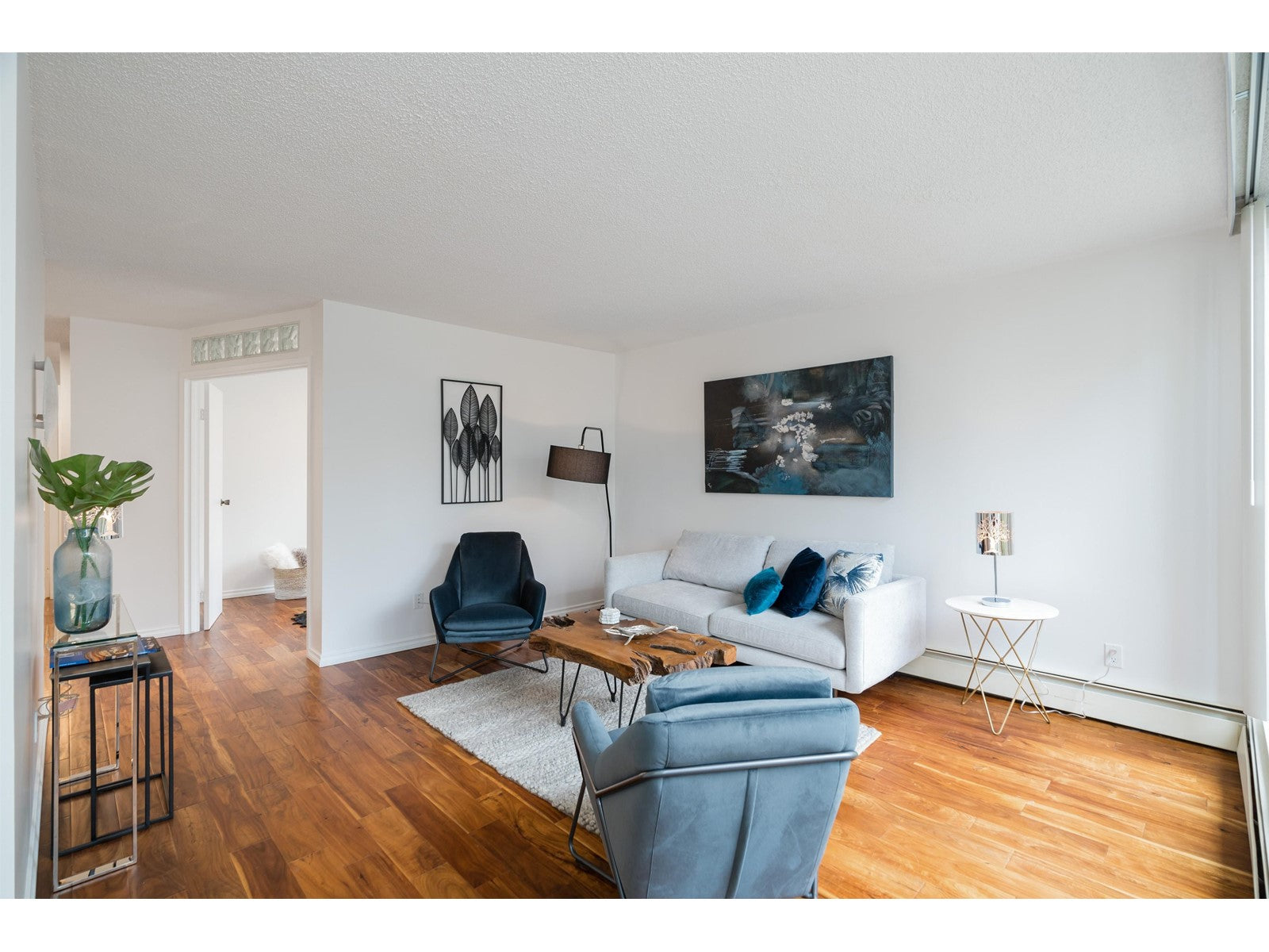 204 – 4105 Maywood Burnaby BC