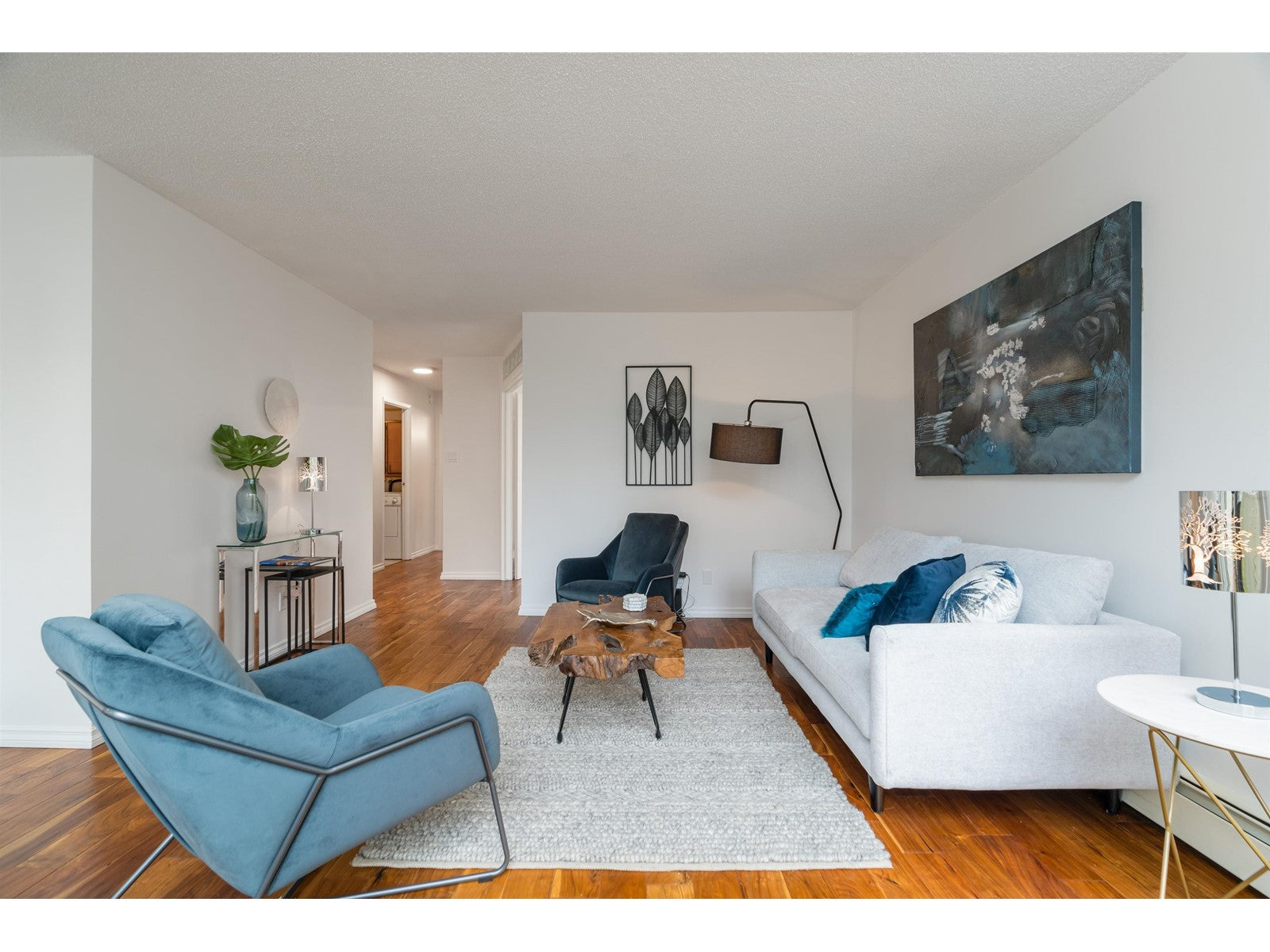 204 – 4105 Maywood Burnaby BC