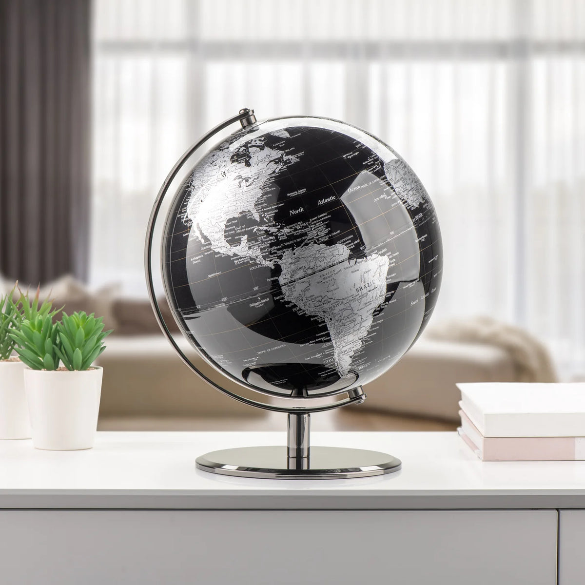 Latitude World Globe - Black