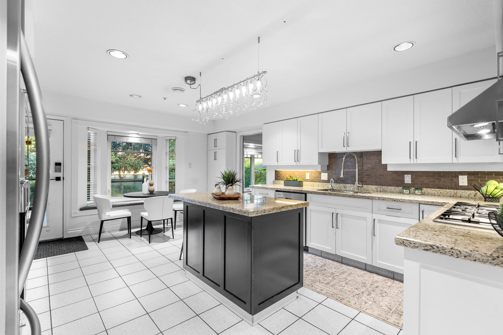 2318 Oliver Crescent
