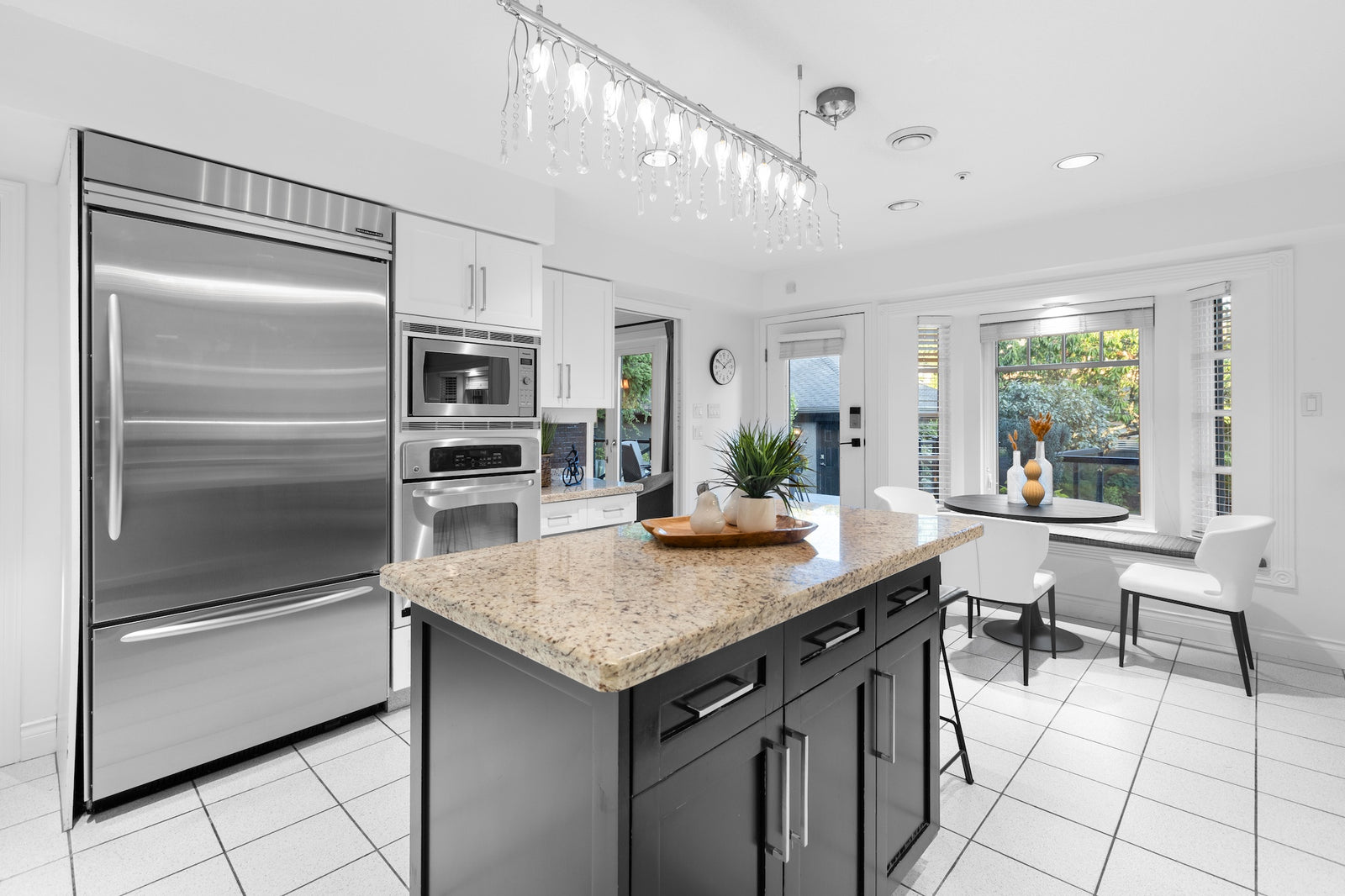 2318 Oliver Crescent