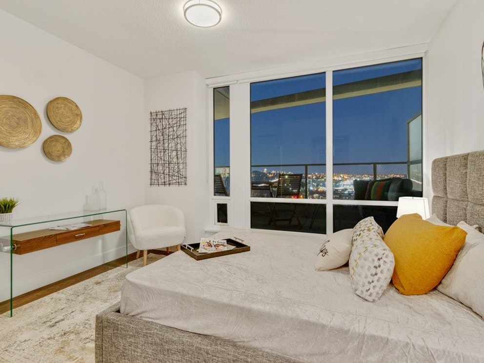 2303-1550 Fern Street North Vancouver, BC