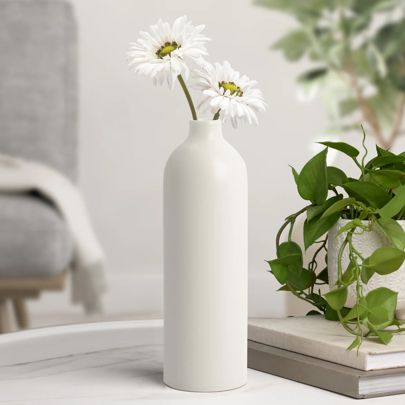 Komi 11h" Ceramic Bottle Vase - White