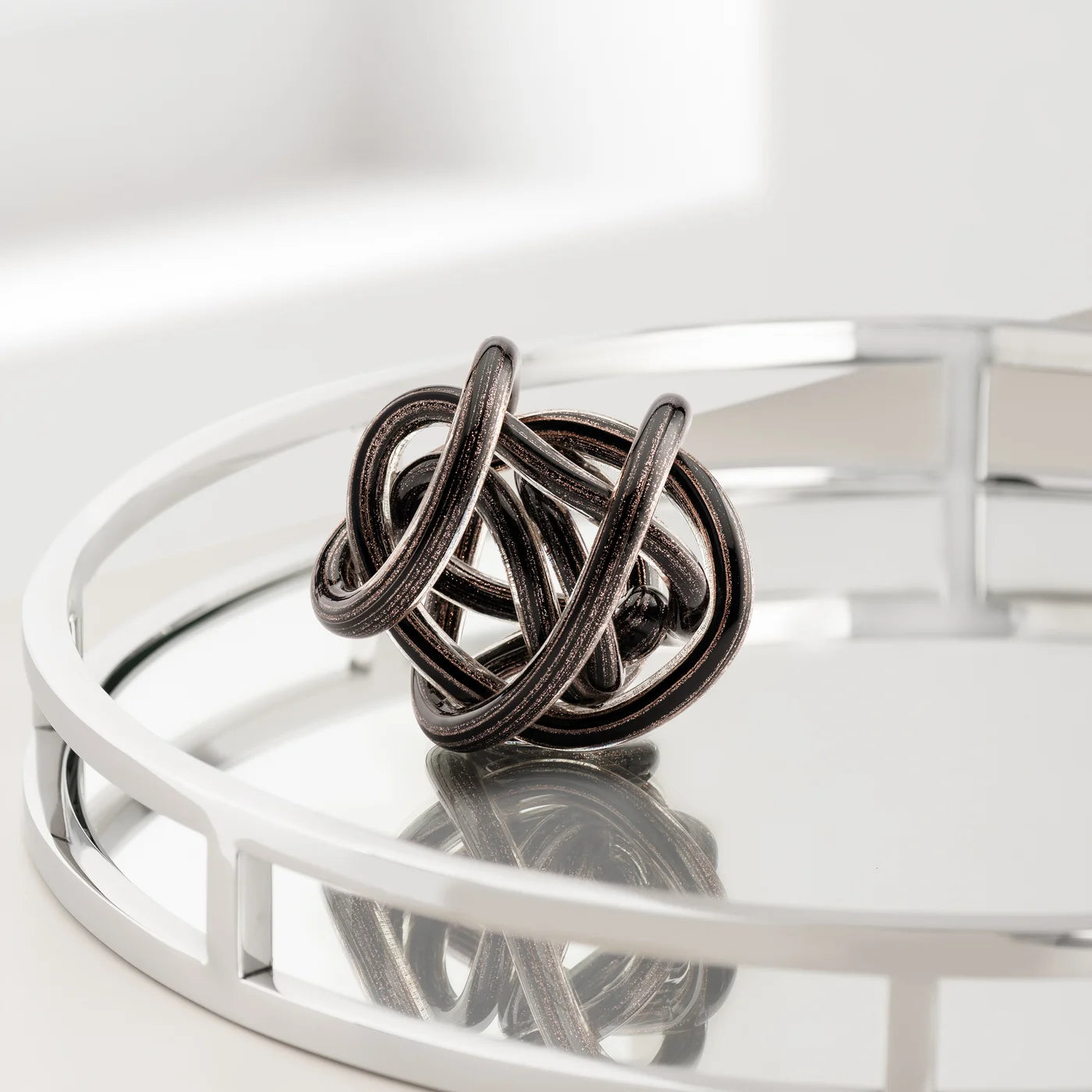 Orbit Glass Knot 3