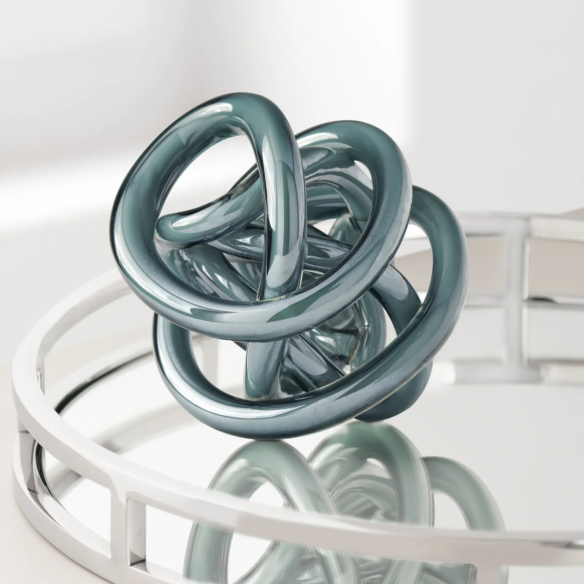 Orbit Glass Knot 4.5