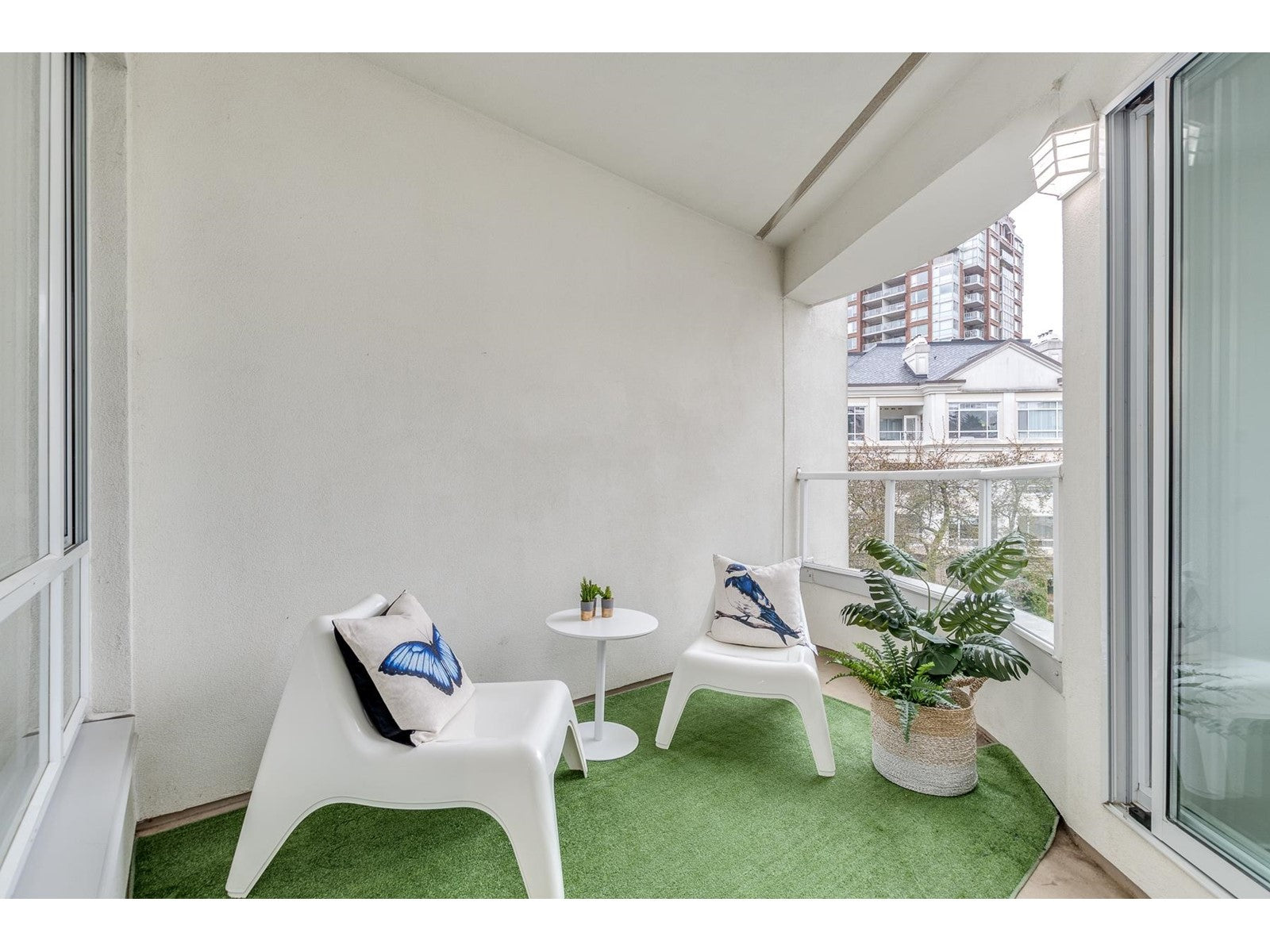 303 – 5735 Hampton Place Vancouver BC