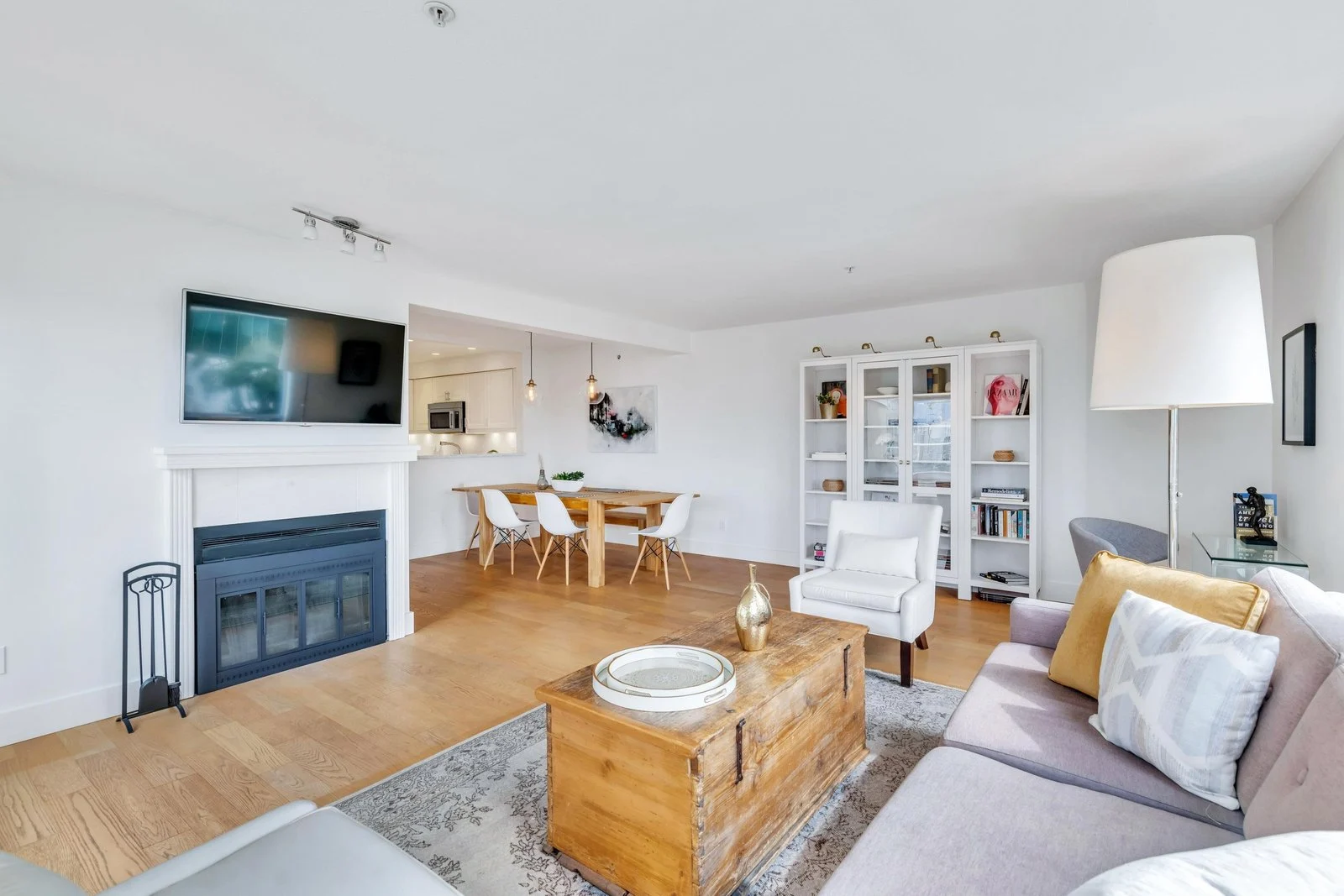 314-1236 West 8th Avenue Vancouver, BC