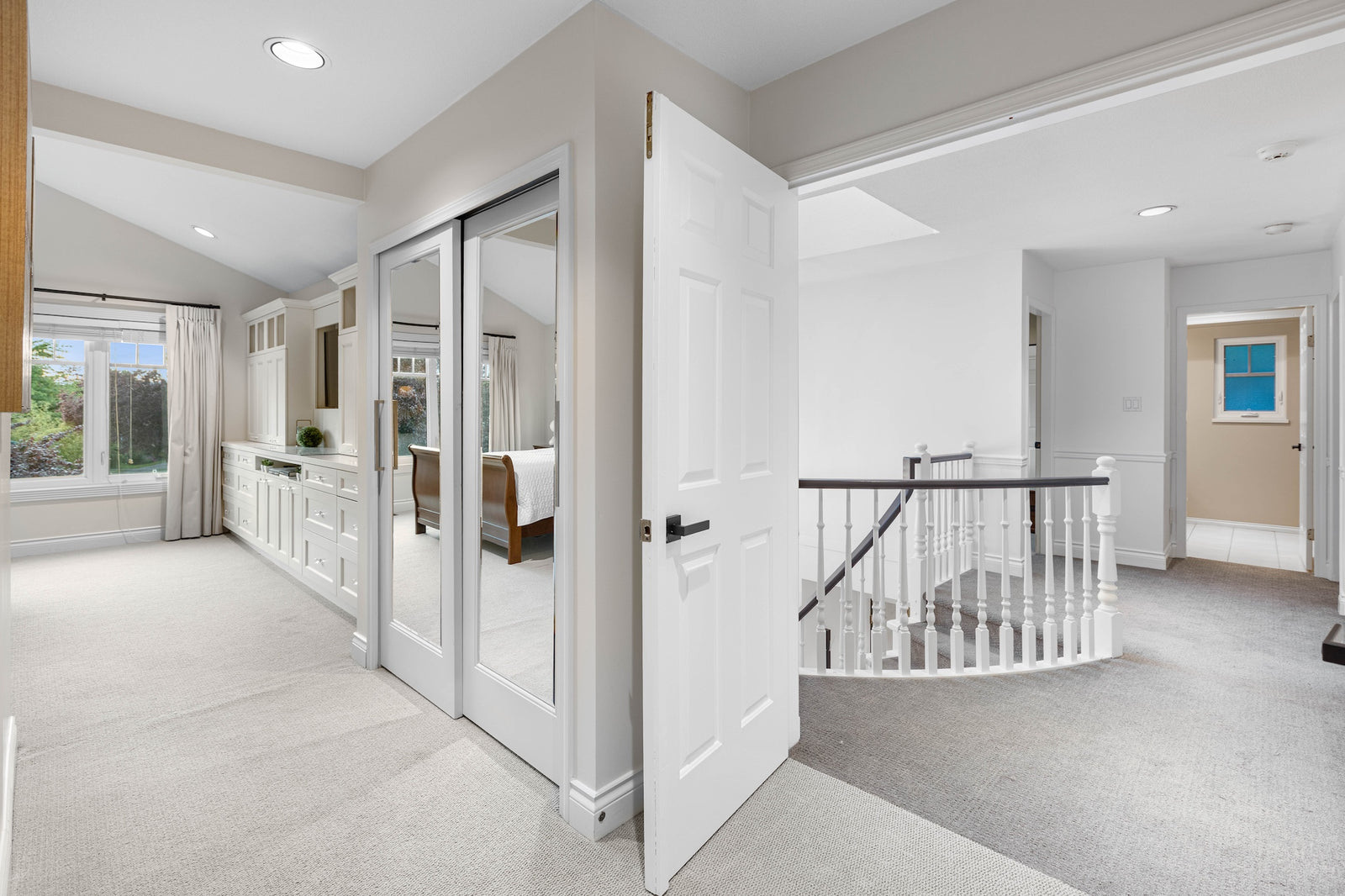 2318 Oliver Crescent