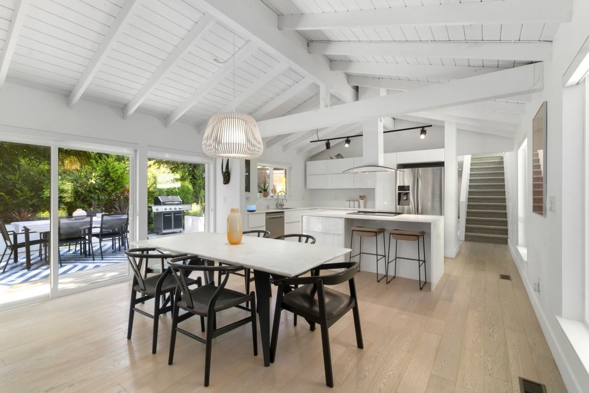 3760 Westridge Avenue West Vancouver, BC