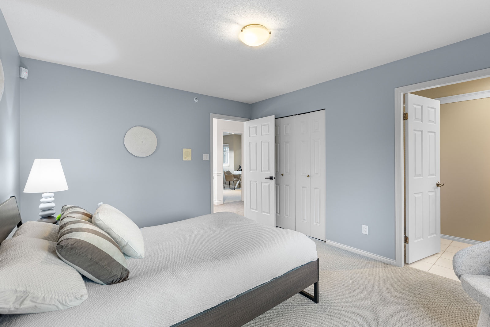 2318 Oliver Crescent