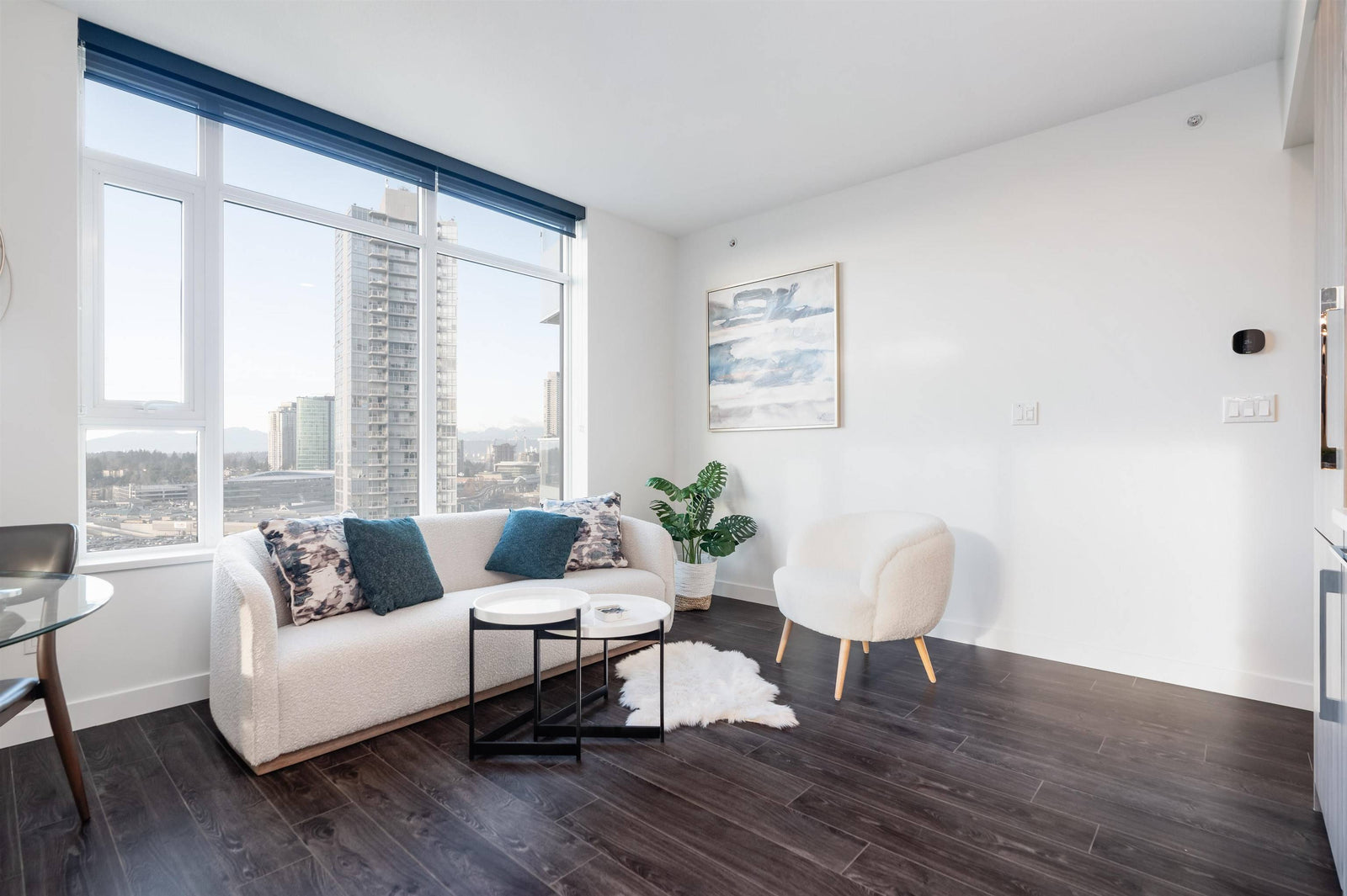 9887 Whalley Blvd #1902 Surrey BC