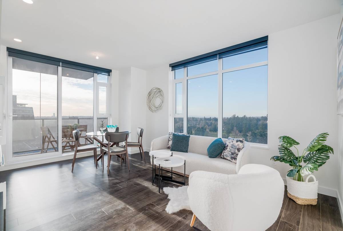 9887 Whalley Blvd #1902 Surrey BC