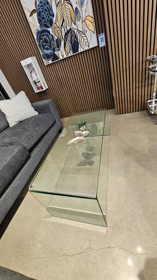 Curvo Condo Glass Coffee Table (Floor Model)