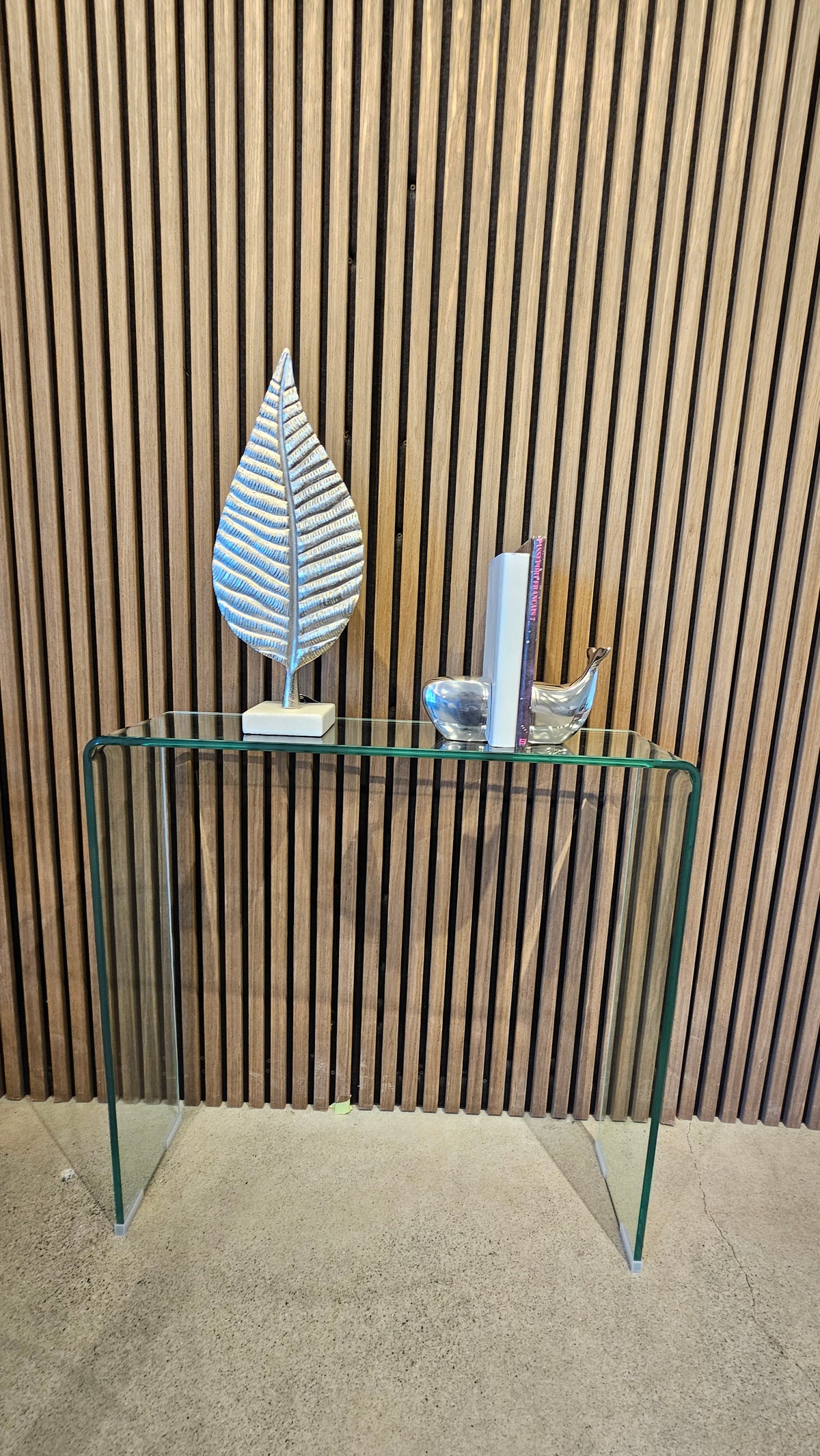 Curvo Narrow Glass Console Table – Waterfall Design (Floor Model)