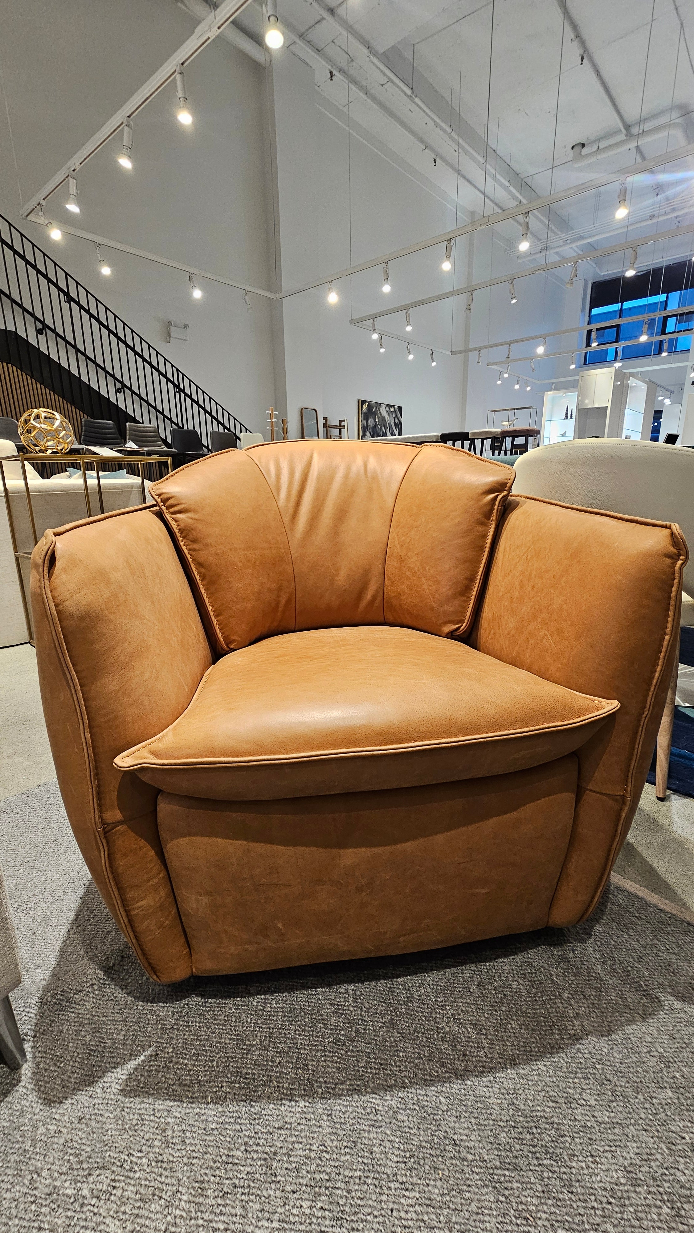 Genuine Leather Swivel Chair – Saddlebag Coin (Floor Model)