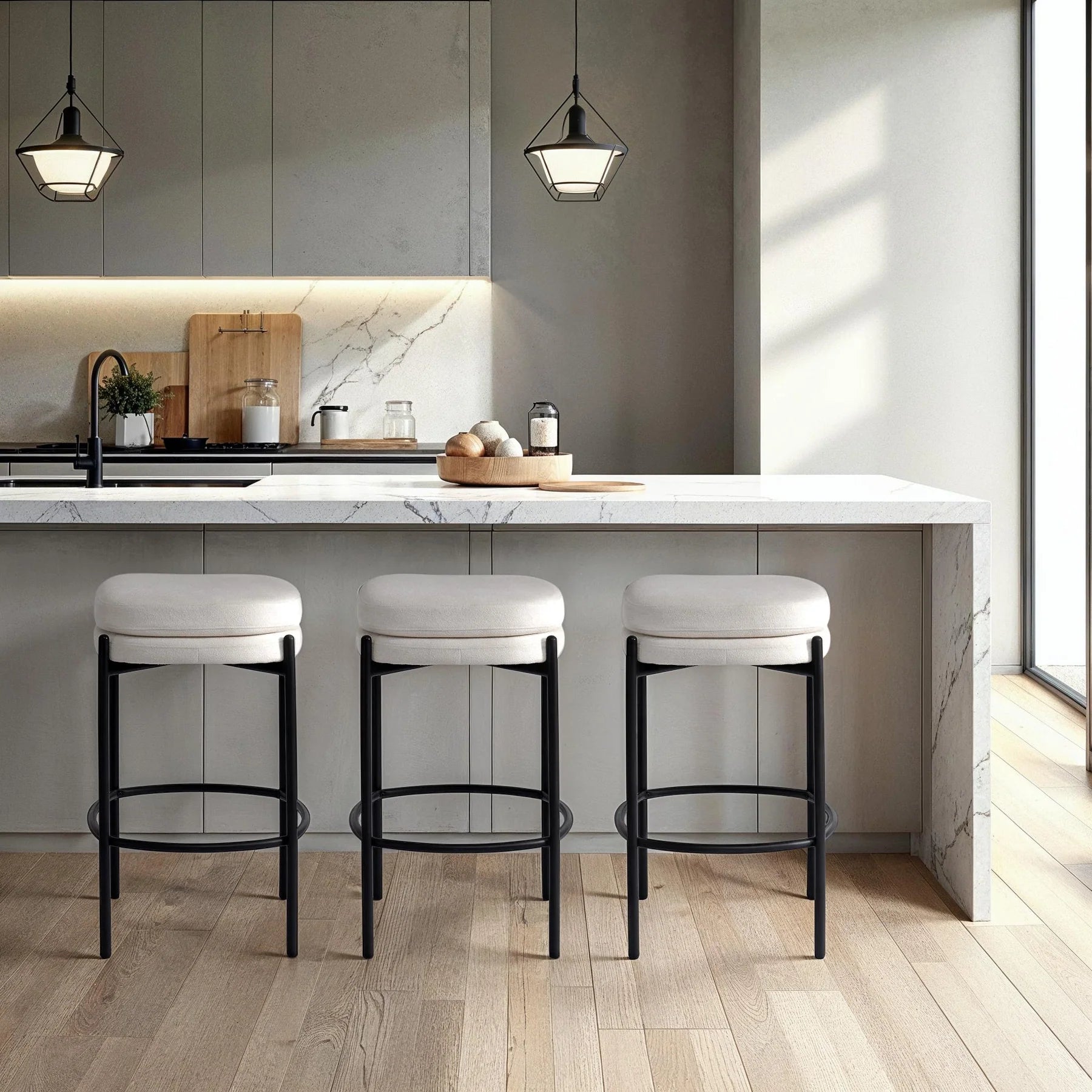 Lynn counter stool