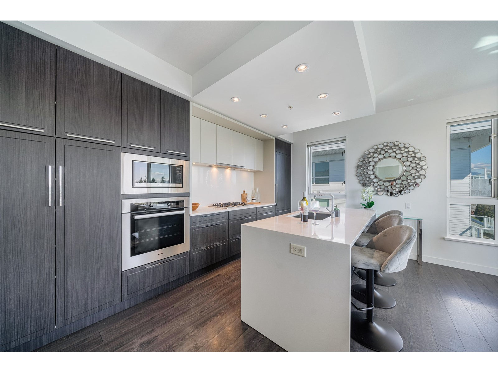 PH9-6677 Cambie Street Vancouver, BC