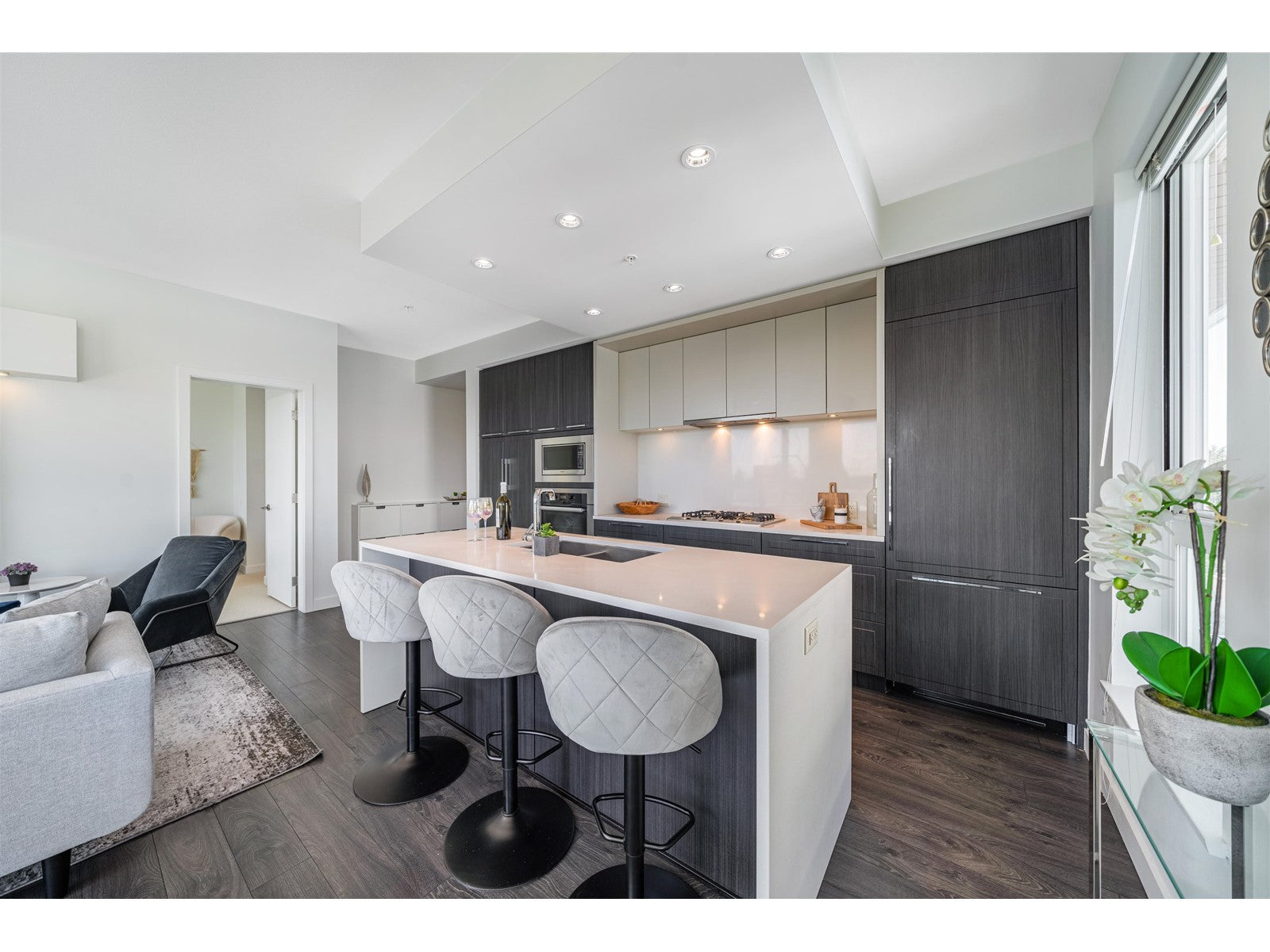 PH9-6677 Cambie Street Vancouver, BC