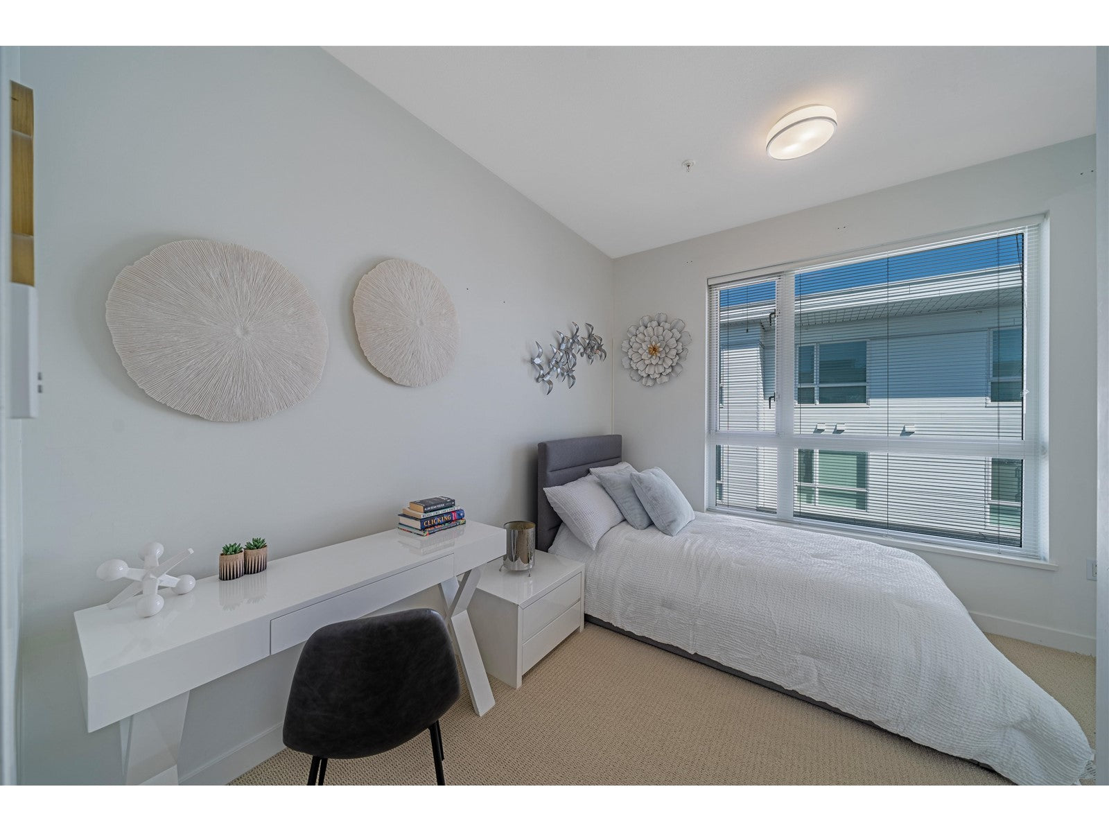 PH9-6677 Cambie Street Vancouver, BC