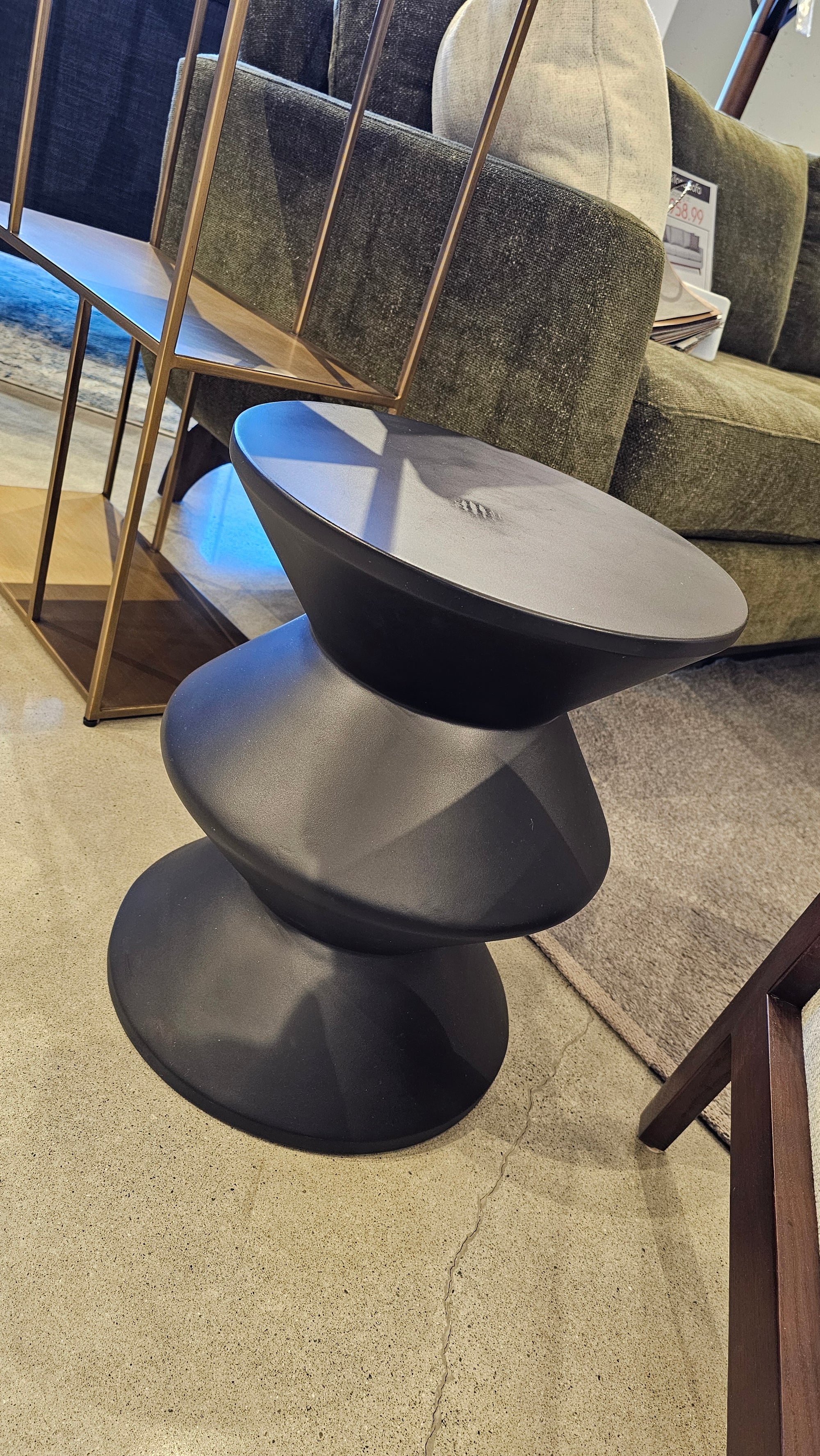 Sealed Concrete End Table – Black (Floor Model)