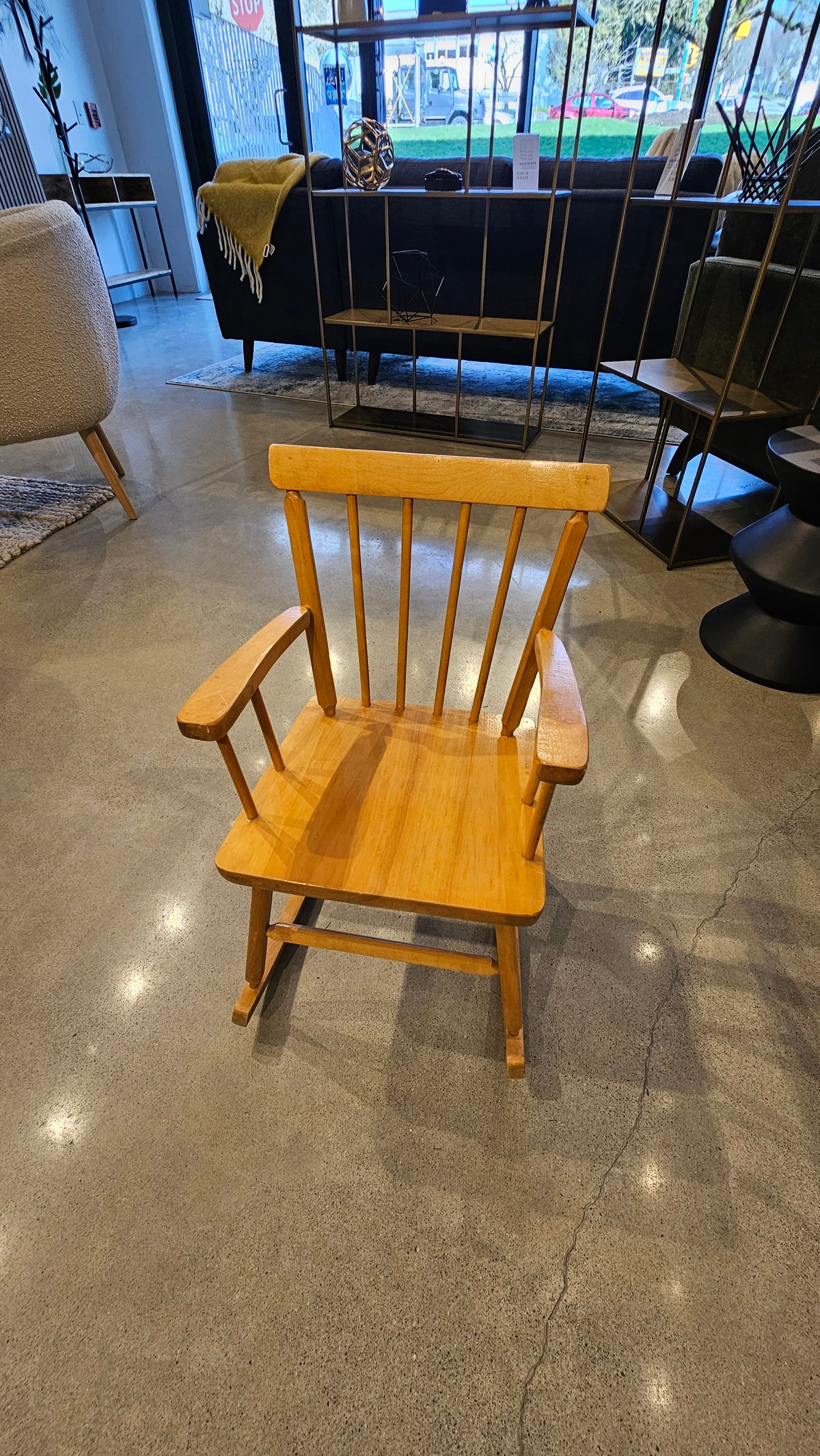 Vintage-Style Solid Wood Kid’s Rocking Chair – Heirloom Quality