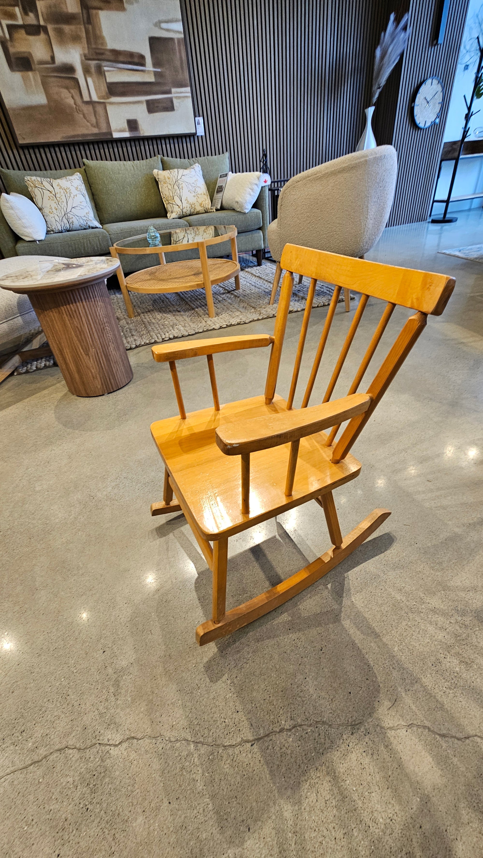 Vintage-Style Solid Wood Kid’s Rocking Chair – Heirloom Quality