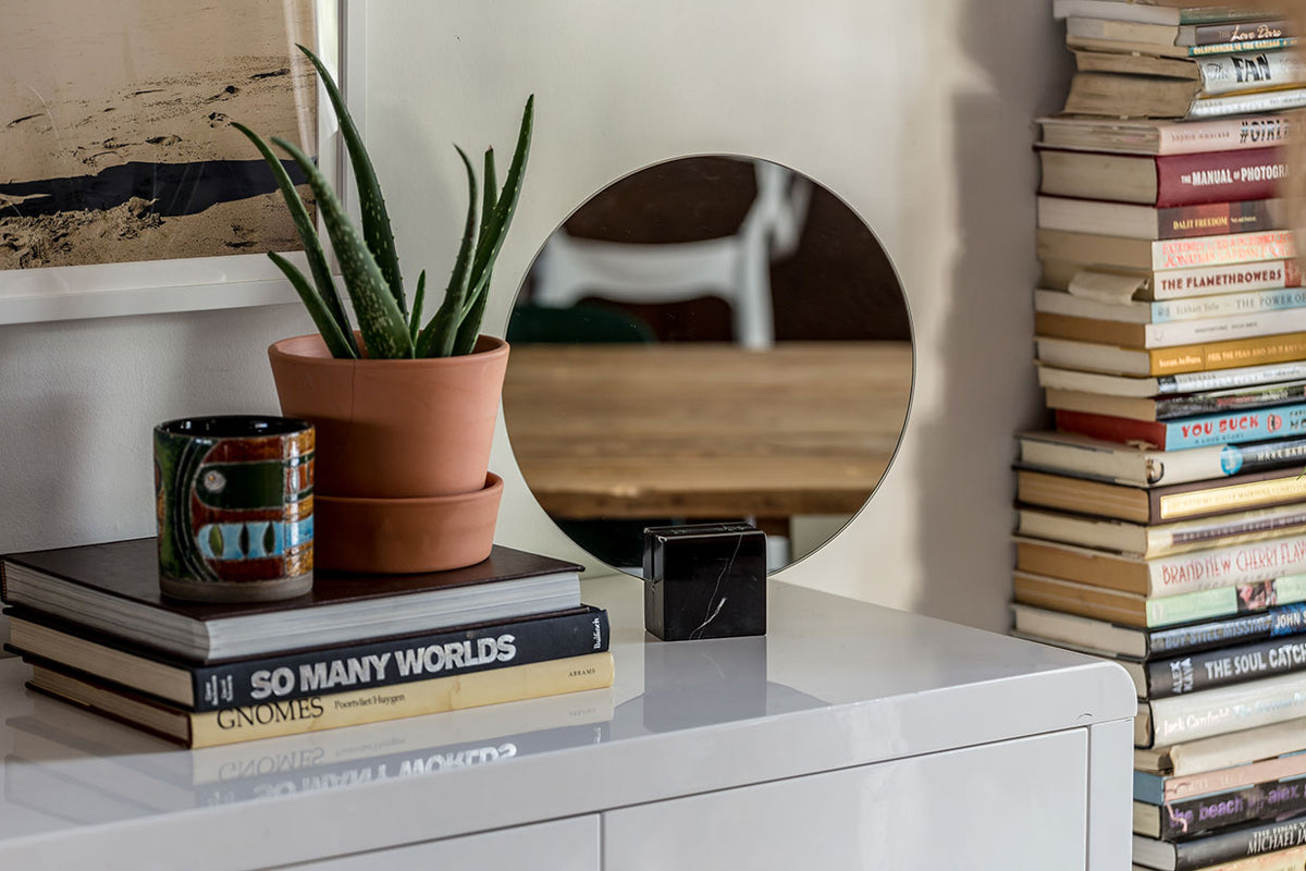 Moon Marble Mirror – Black