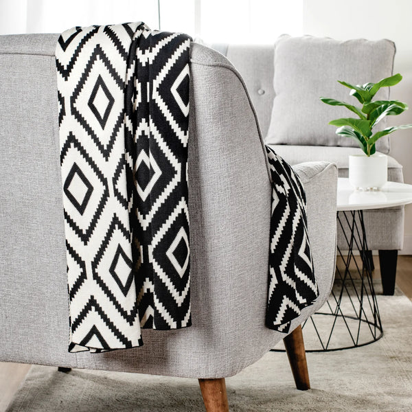 Diamond Black & White Jacquard Knit 50x 60
